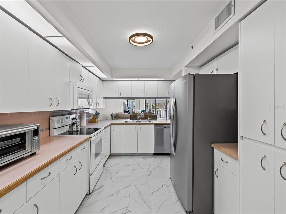 出租: $3,750 (2 贝兹, 2 浴室, 1470 平方英尺)