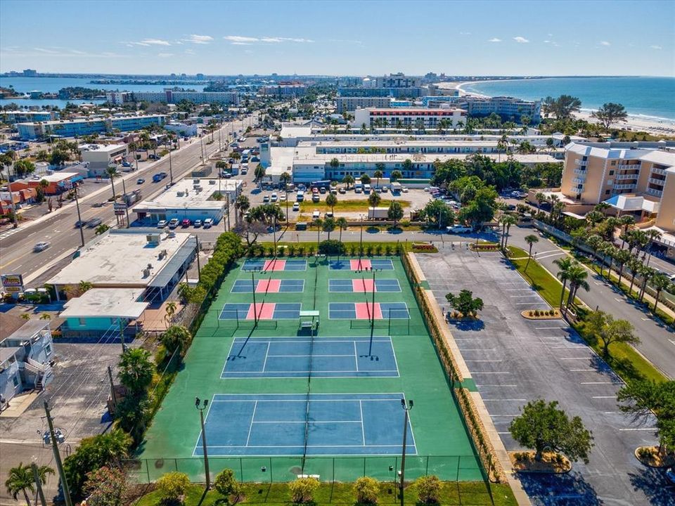 出租: $3,750 (2 贝兹, 2 浴室, 1470 平方英尺)