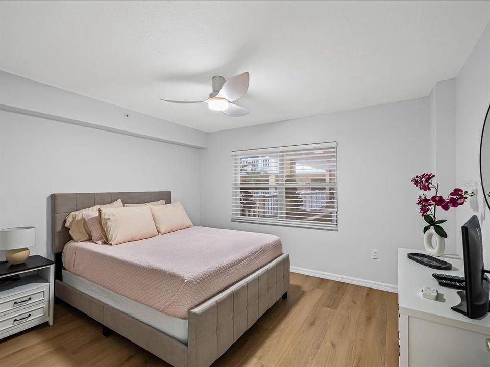 出租: $3,750 (2 贝兹, 2 浴室, 1470 平方英尺)