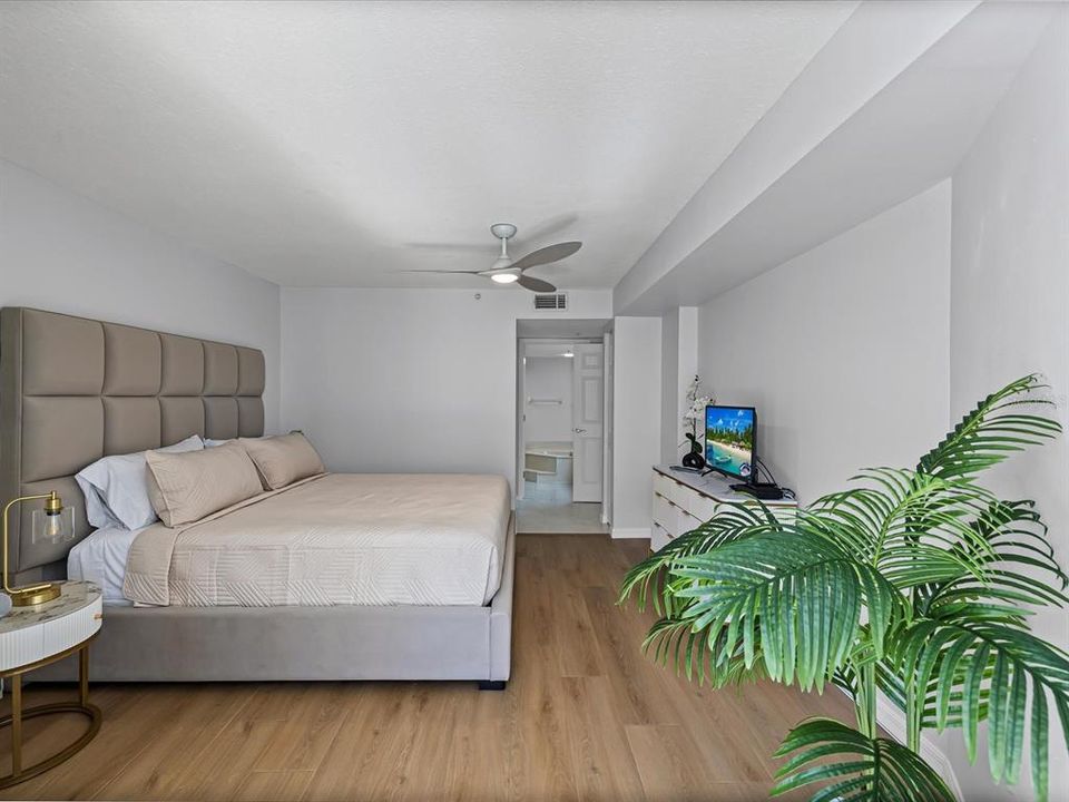 出租: $3,750 (2 贝兹, 2 浴室, 1470 平方英尺)