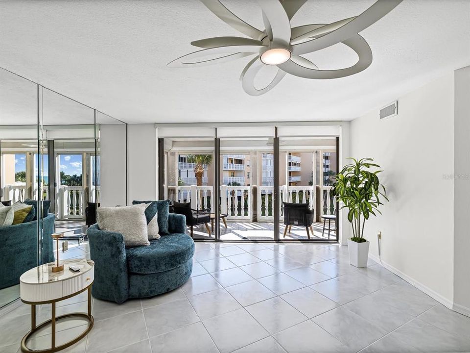 出租: $3,750 (2 贝兹, 2 浴室, 1470 平方英尺)