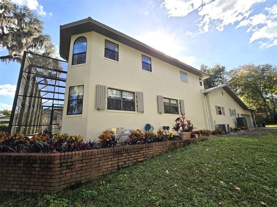 For Sale: $825,000 (3 beds, 4 baths, 3642 Square Feet)