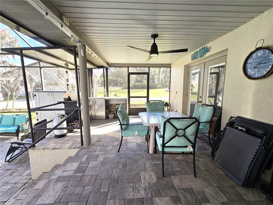 For Sale: $825,000 (3 beds, 4 baths, 3642 Square Feet)