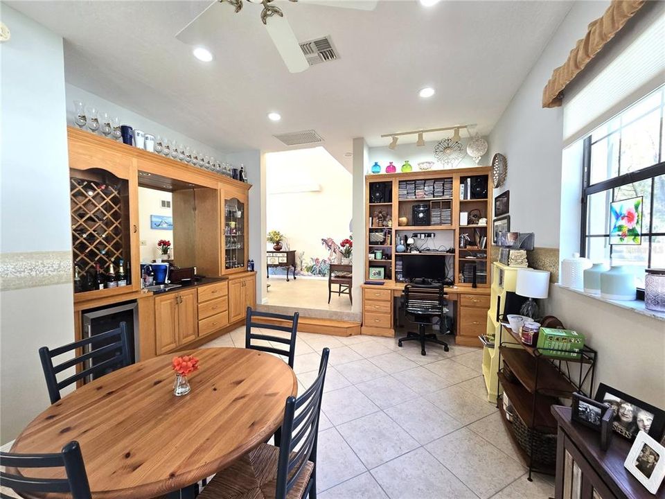 For Sale: $825,000 (3 beds, 4 baths, 3642 Square Feet)