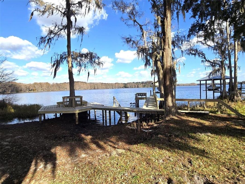 For Sale: $825,000 (3 beds, 4 baths, 3642 Square Feet)