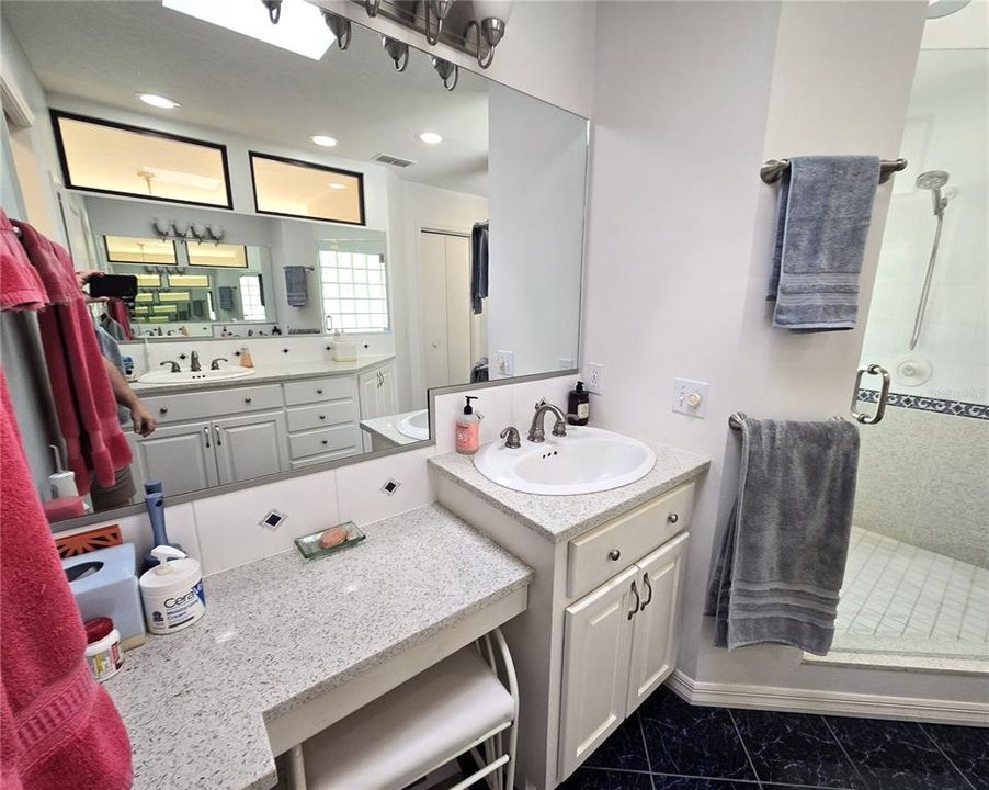 For Sale: $825,000 (3 beds, 4 baths, 3642 Square Feet)