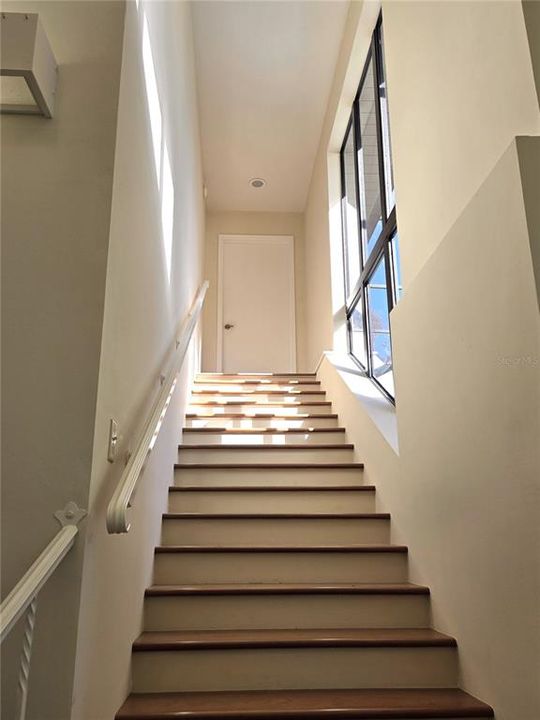 For Sale: $825,000 (3 beds, 4 baths, 3642 Square Feet)