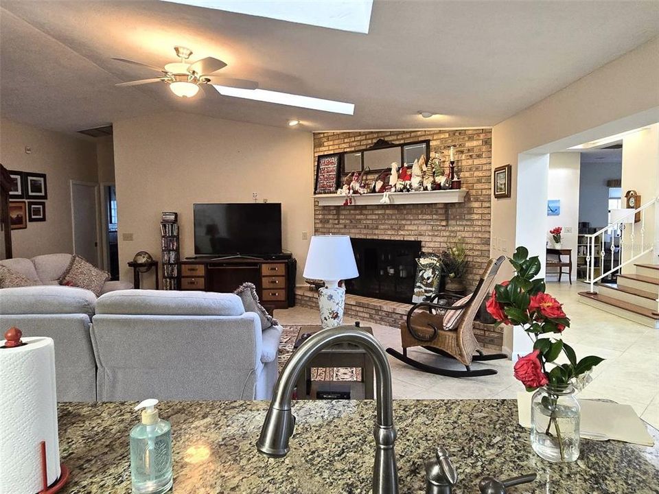 For Sale: $825,000 (3 beds, 4 baths, 3642 Square Feet)