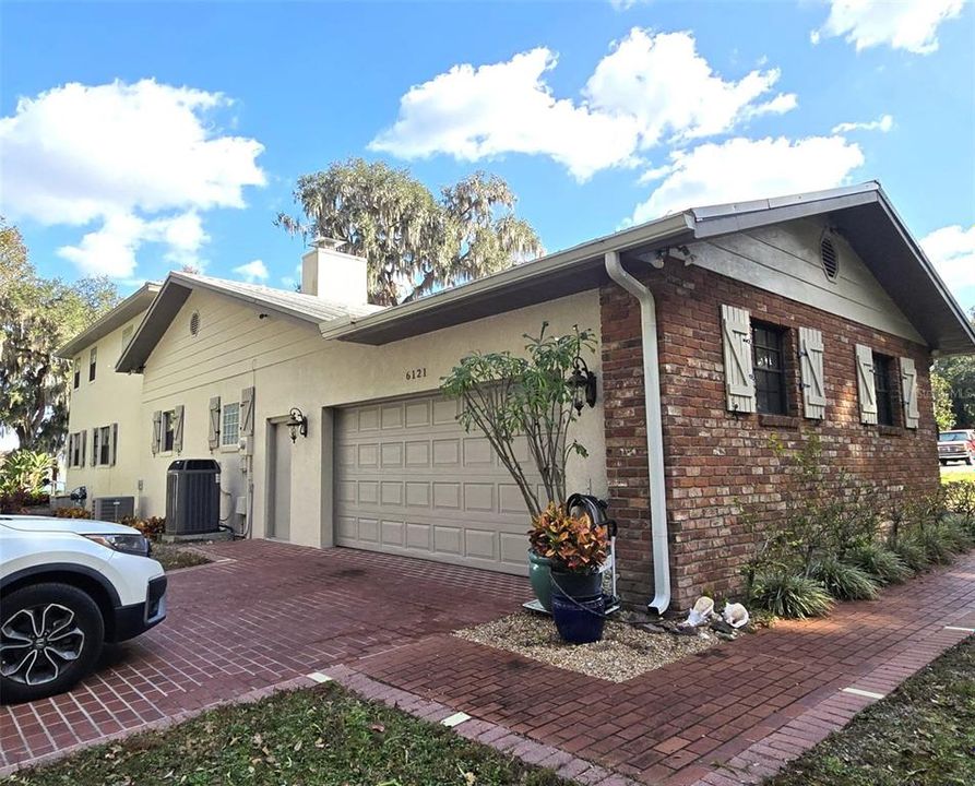 For Sale: $825,000 (3 beds, 4 baths, 3642 Square Feet)