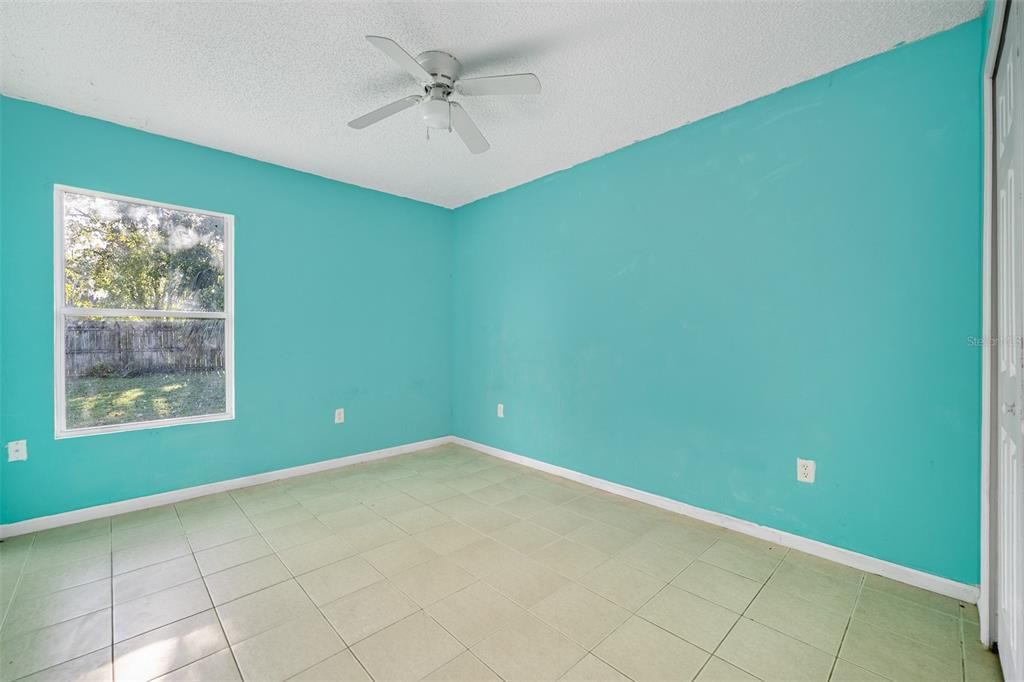 待售: $225,000 (3 贝兹, 2 浴室, 1837 平方英尺)