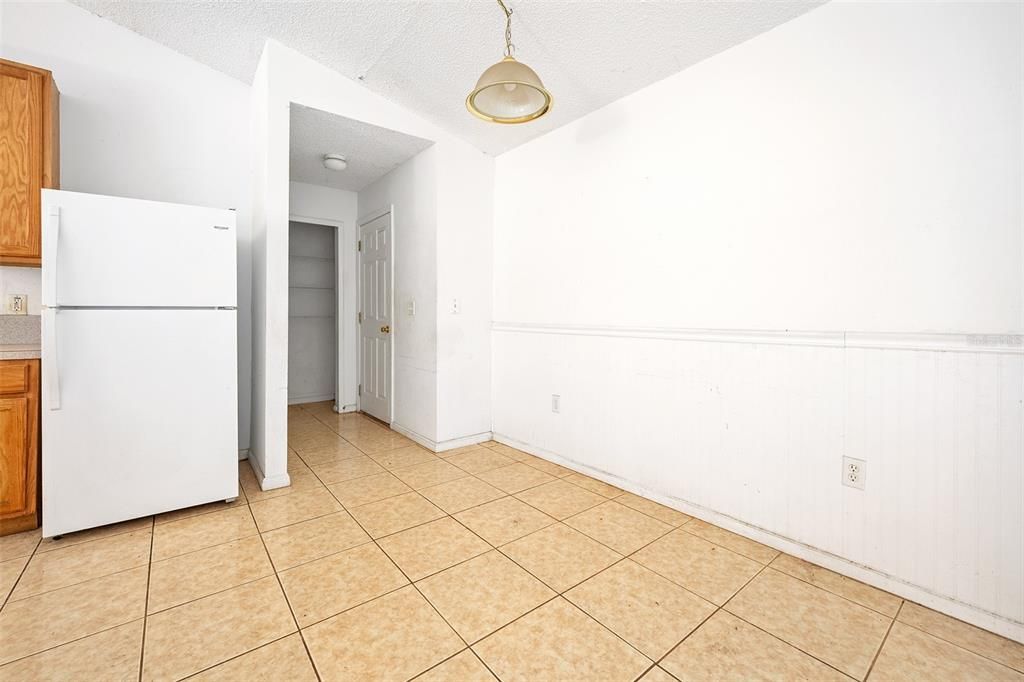 待售: $225,000 (3 贝兹, 2 浴室, 1837 平方英尺)