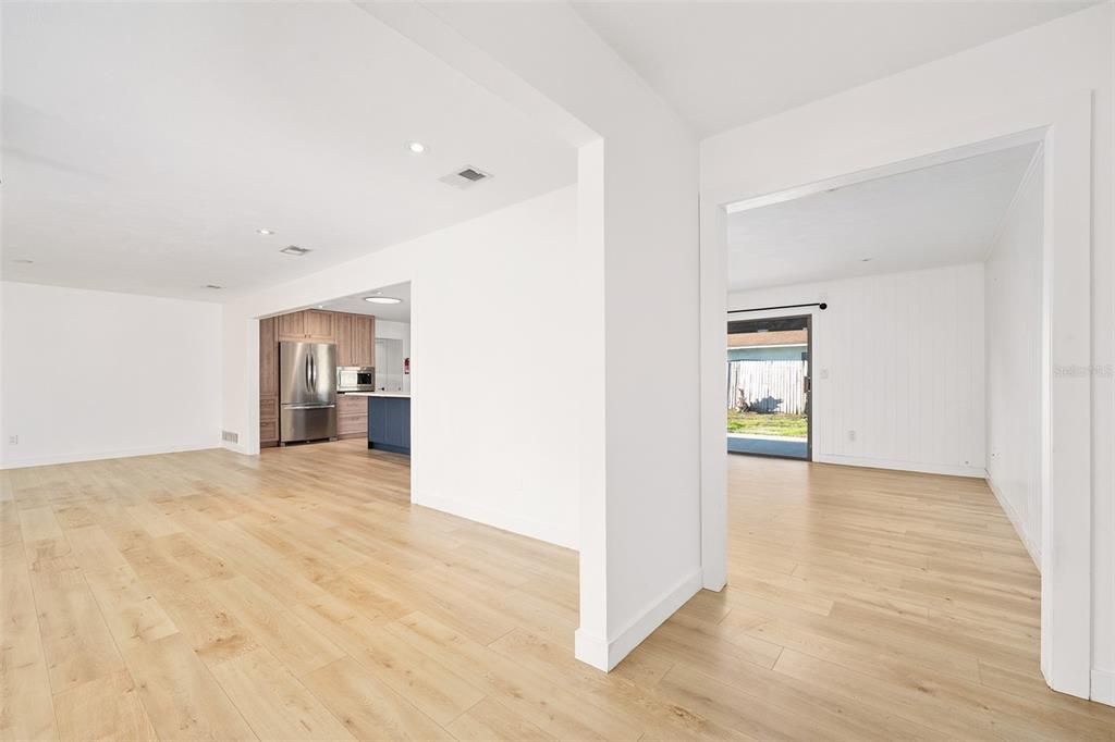 For Sale: $535,000 (3 beds, 2 baths, 1986 Square Feet)