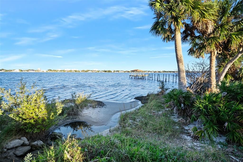 For Sale: $535,000 (3 beds, 2 baths, 1986 Square Feet)