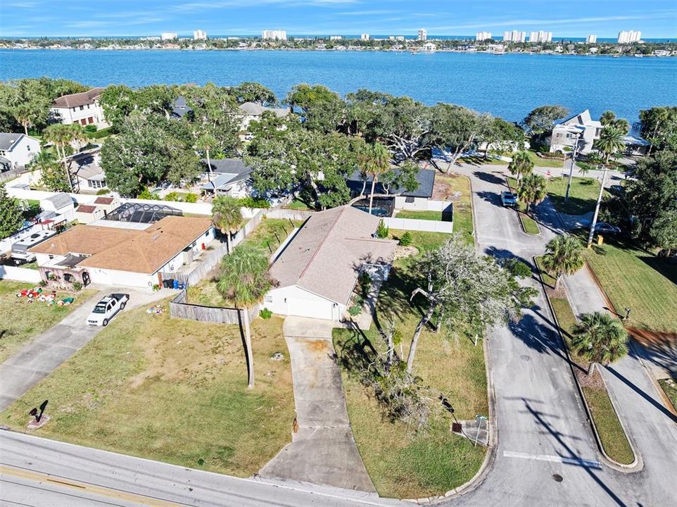 For Sale: $535,000 (3 beds, 2 baths, 1986 Square Feet)