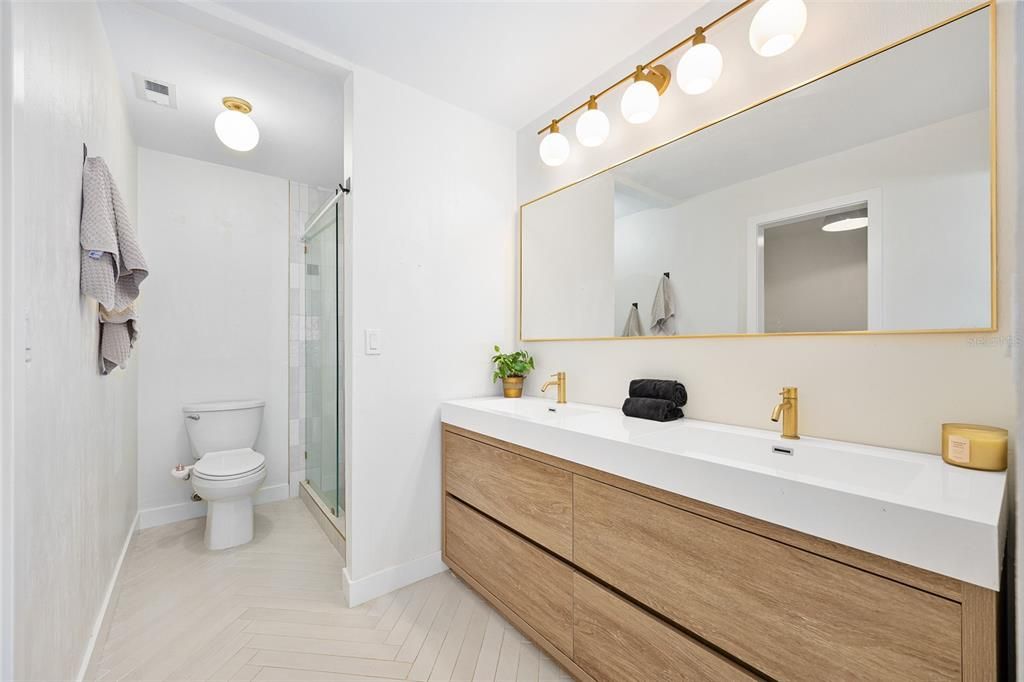 For Sale: $535,000 (3 beds, 2 baths, 1986 Square Feet)