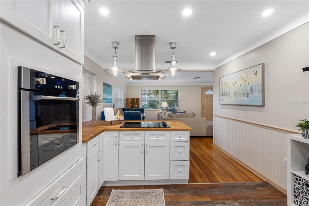 出租: $3,000 (4 贝兹, 2 浴室, 1405 平方英尺)