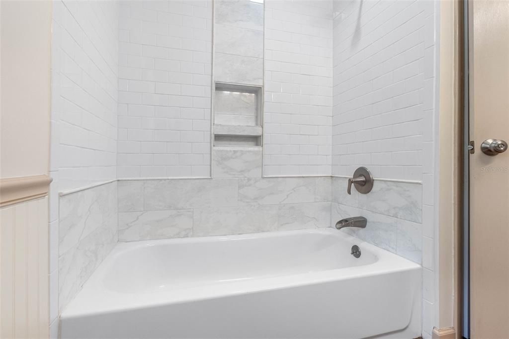 出租: $3,000 (4 贝兹, 2 浴室, 1405 平方英尺)