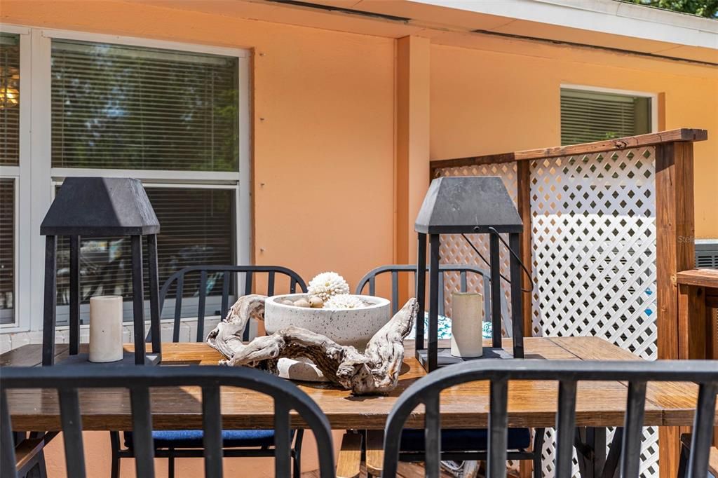 出租: $3,000 (4 贝兹, 2 浴室, 1405 平方英尺)