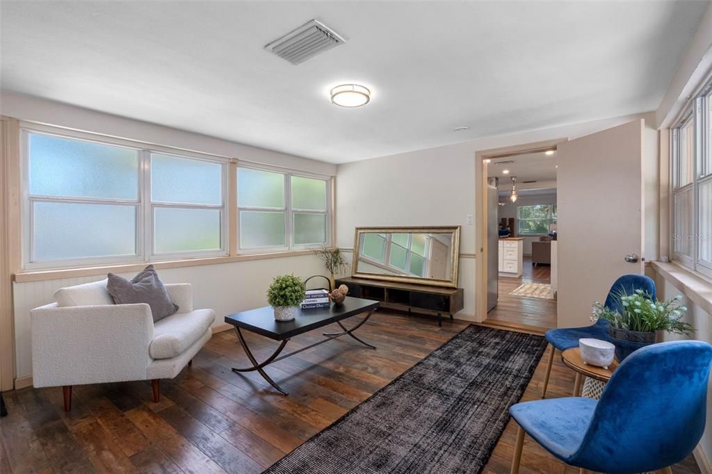 出租: $3,000 (4 贝兹, 2 浴室, 1405 平方英尺)