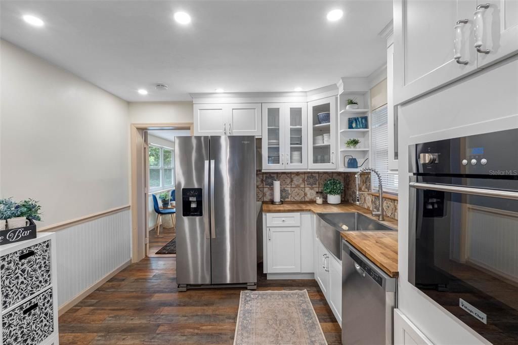 出租: $3,000 (4 贝兹, 2 浴室, 1405 平方英尺)