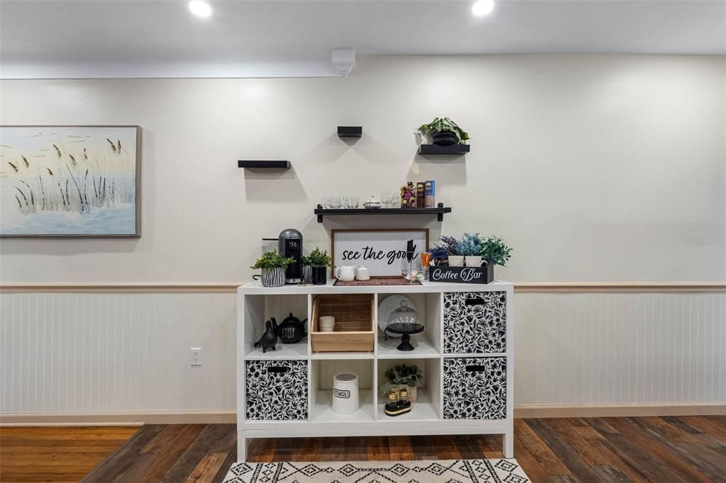 出租: $3,000 (4 贝兹, 2 浴室, 1405 平方英尺)