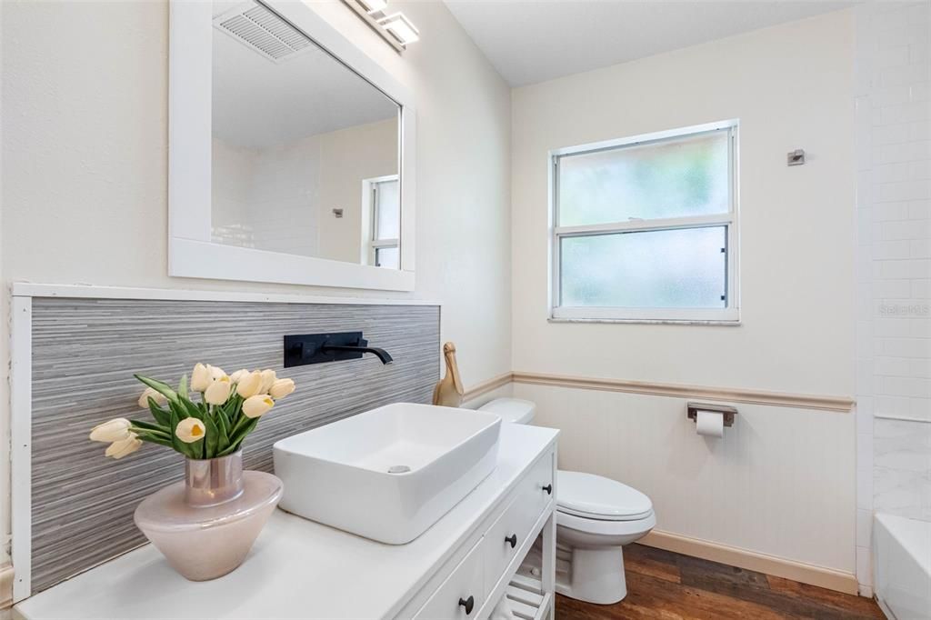 出租: $3,000 (4 贝兹, 2 浴室, 1405 平方英尺)