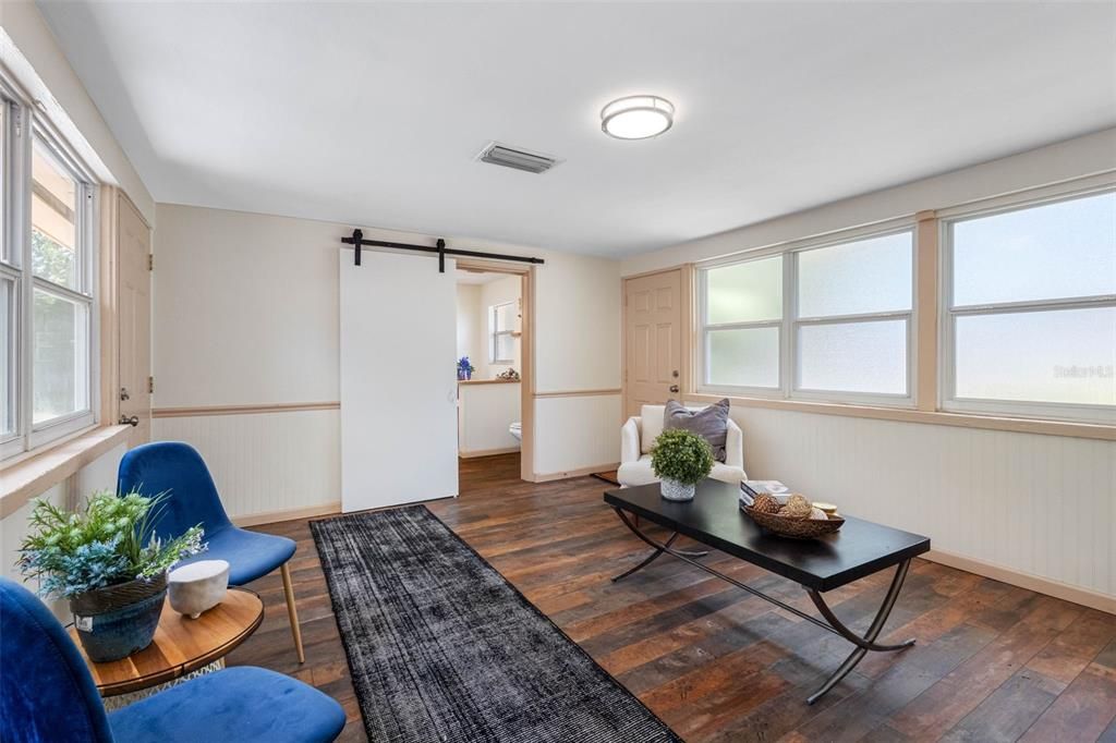 出租: $3,000 (4 贝兹, 2 浴室, 1405 平方英尺)