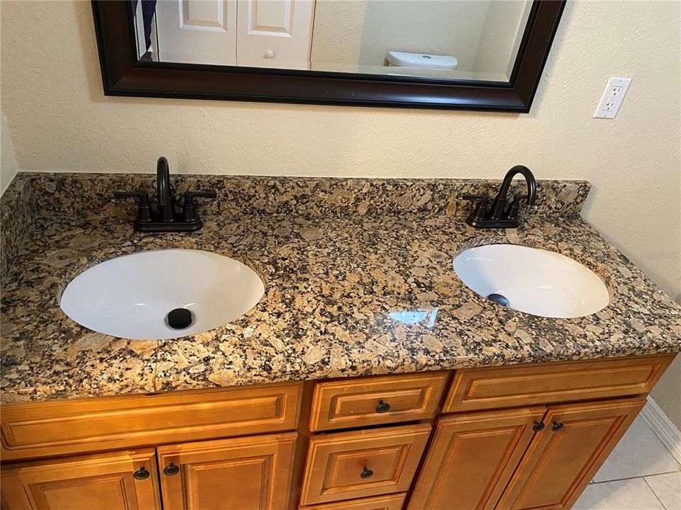 For Rent: $2,700 (3 beds, 2 baths, 1444 Square Feet)