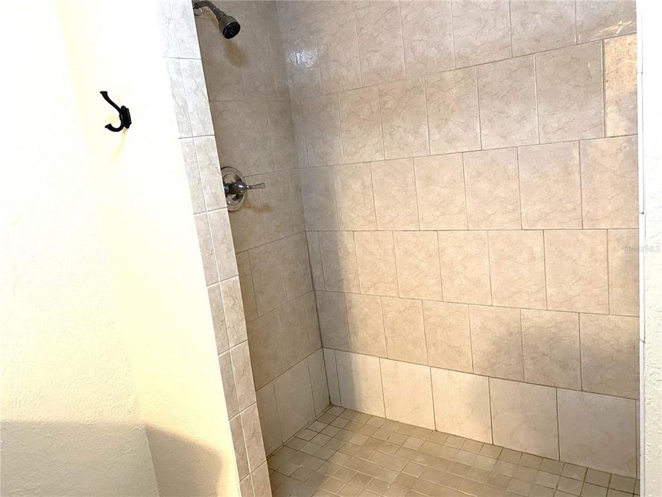 For Rent: $2,700 (3 beds, 2 baths, 1444 Square Feet)