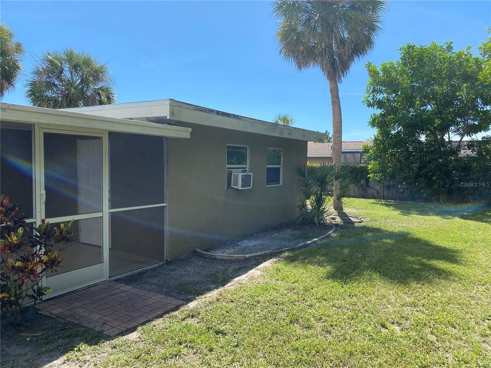 For Rent: $2,700 (3 beds, 2 baths, 1444 Square Feet)