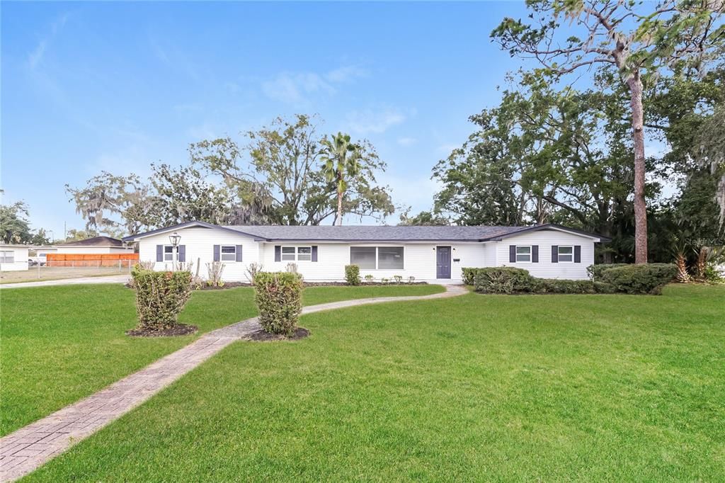 На продажу: $379,900 (3 спален, 2 ванн, 2034 Квадратных фут)