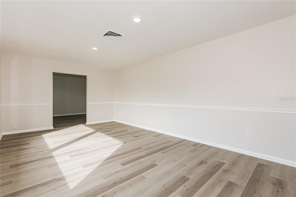 На продажу: $379,900 (3 спален, 2 ванн, 2034 Квадратных фут)