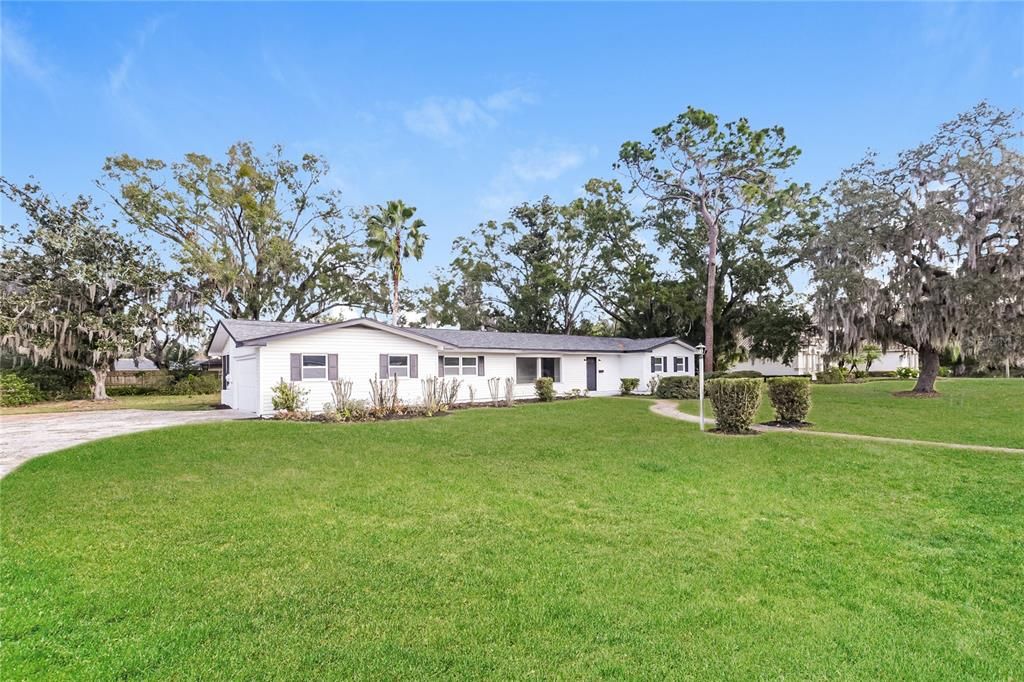 На продажу: $379,900 (3 спален, 2 ванн, 2034 Квадратных фут)