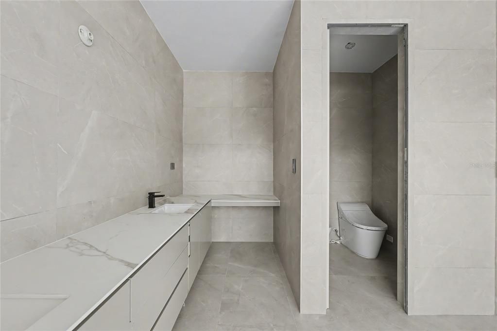 待售: $3,150,000 (4 贝兹, 4 浴室, 4300 平方英尺)