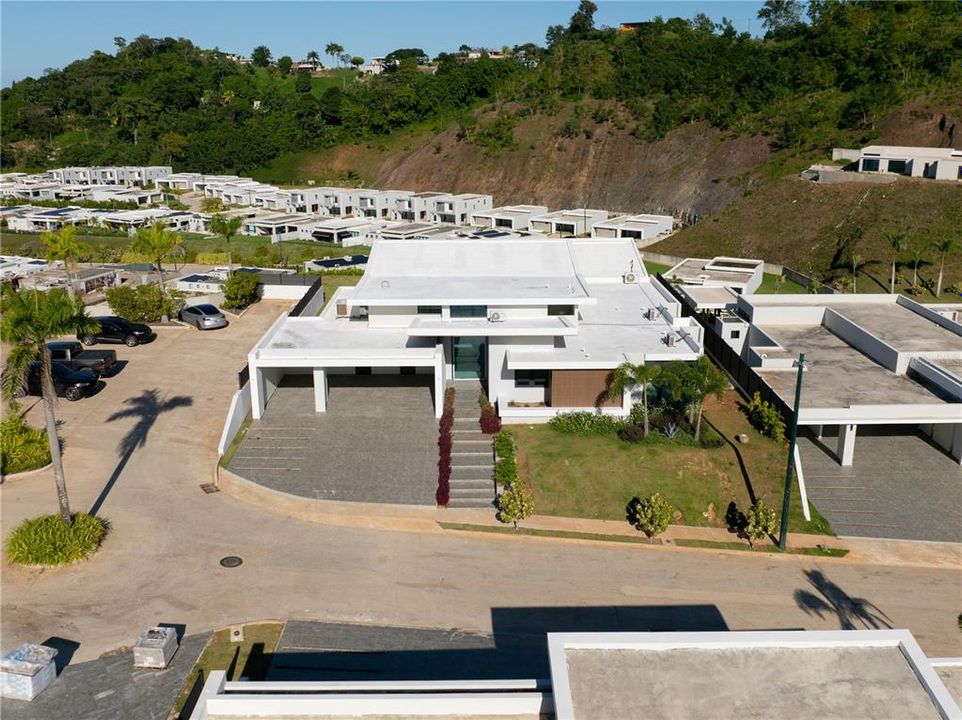 待售: $3,150,000 (4 贝兹, 4 浴室, 4300 平方英尺)