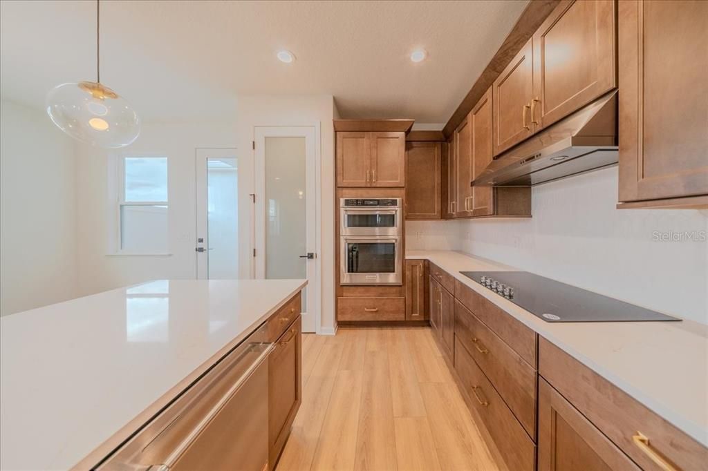 出租: $2,850 (4 贝兹, 3 浴室, 2031 平方英尺)