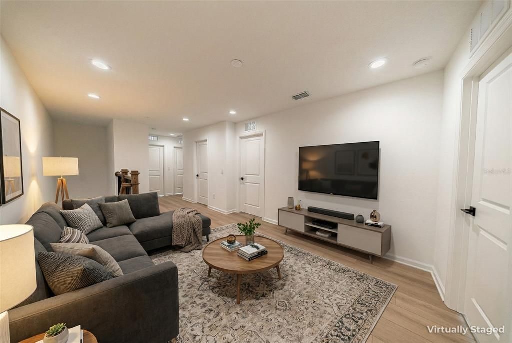 出租: $2,850 (4 贝兹, 3 浴室, 2031 平方英尺)