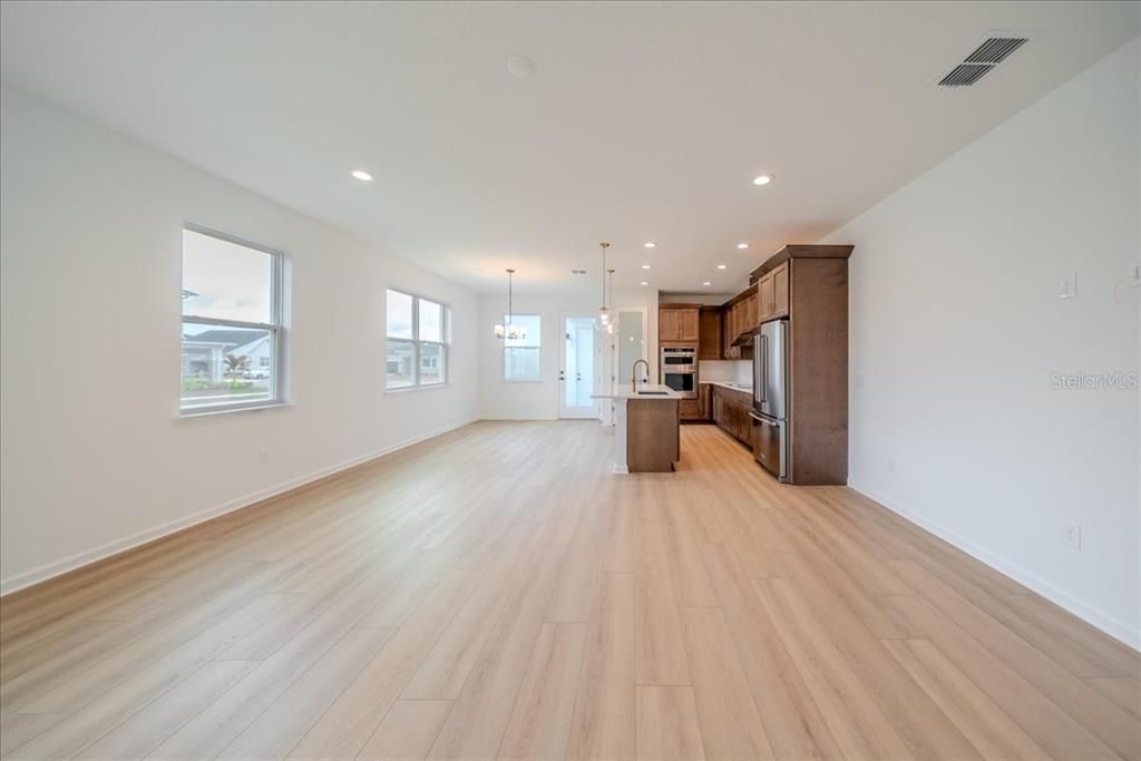 出租: $2,850 (4 贝兹, 3 浴室, 2031 平方英尺)