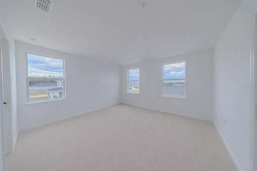 出租: $2,850 (4 贝兹, 3 浴室, 2031 平方英尺)