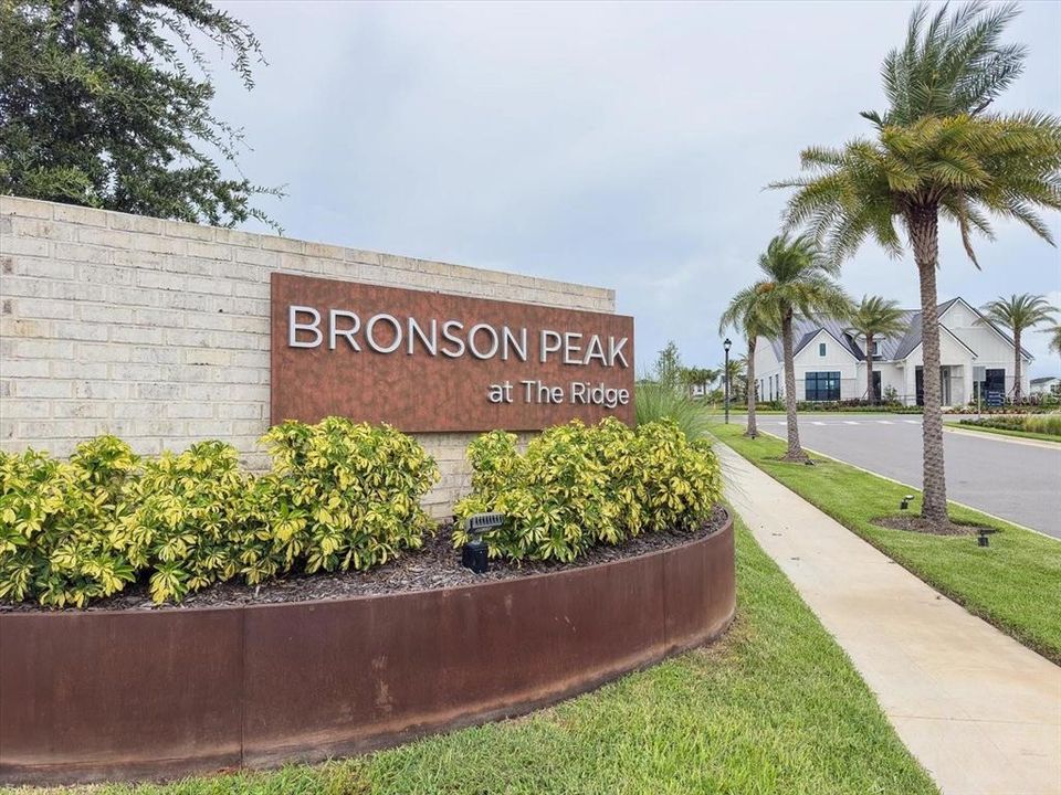 出租: $2,850 (4 贝兹, 3 浴室, 2031 平方英尺)