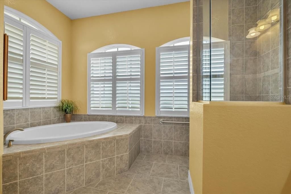 For Sale: $399,000 (3 beds, 2 baths, 1850 Square Feet)