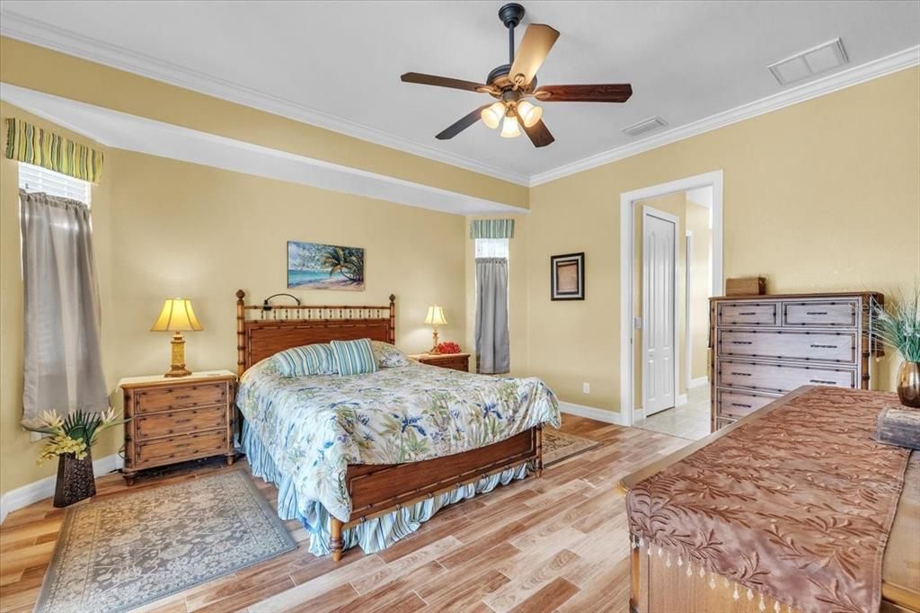 For Sale: $399,000 (3 beds, 2 baths, 1850 Square Feet)