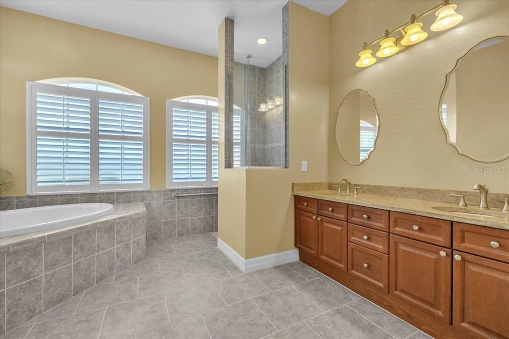 For Sale: $399,000 (3 beds, 2 baths, 1850 Square Feet)