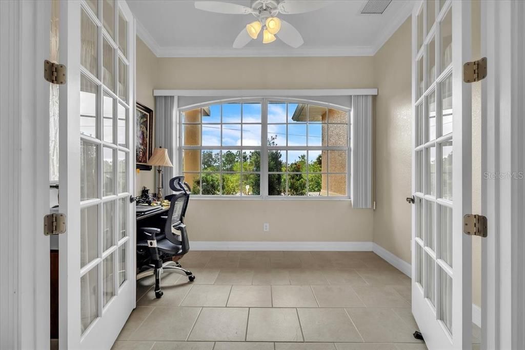 For Sale: $399,000 (3 beds, 2 baths, 1850 Square Feet)