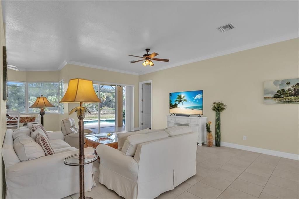 For Sale: $399,000 (3 beds, 2 baths, 1850 Square Feet)