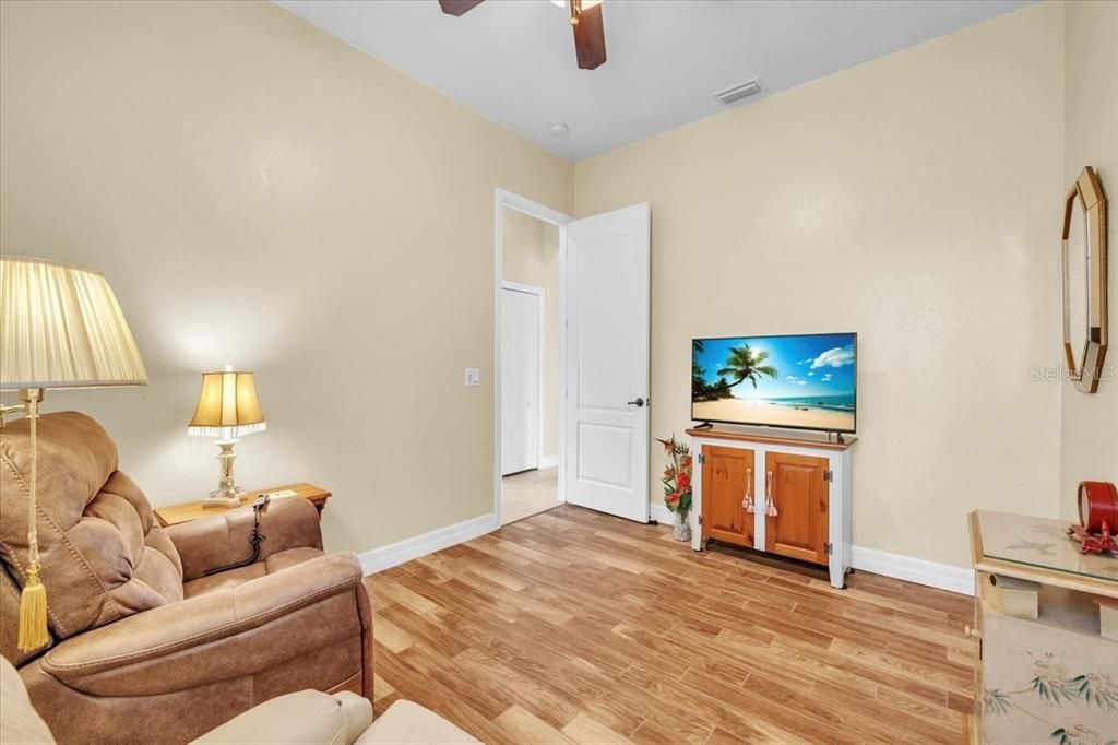 For Sale: $399,000 (3 beds, 2 baths, 1850 Square Feet)