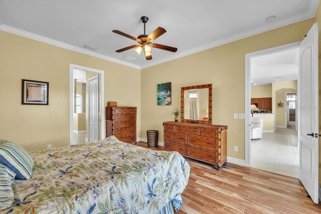 For Sale: $399,000 (3 beds, 2 baths, 1850 Square Feet)