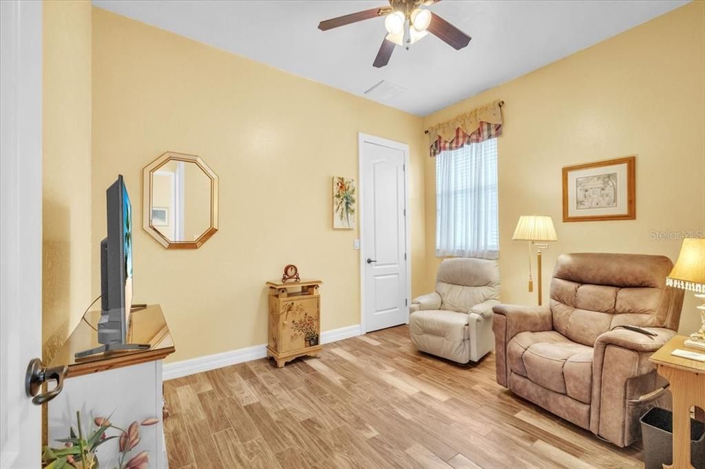 For Sale: $399,000 (3 beds, 2 baths, 1850 Square Feet)