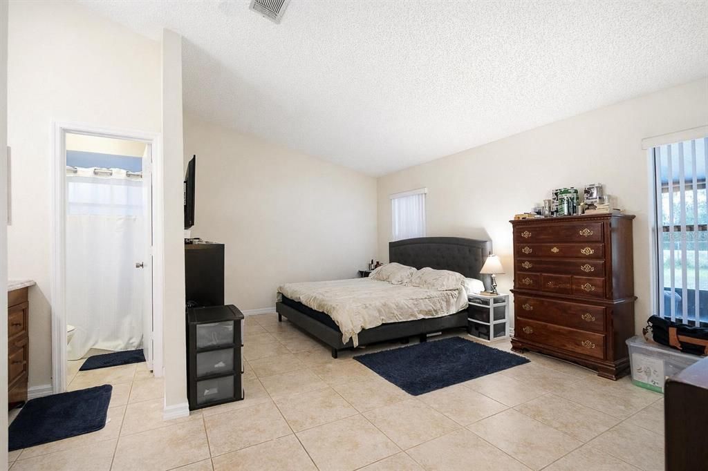 En Venta: $279,990 (3 camas, 2 baños, 1422 Pies cuadrados)