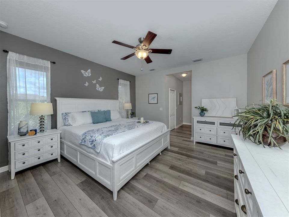 For Sale: $536,880 (3 beds, 2 baths, 2237 Square Feet)